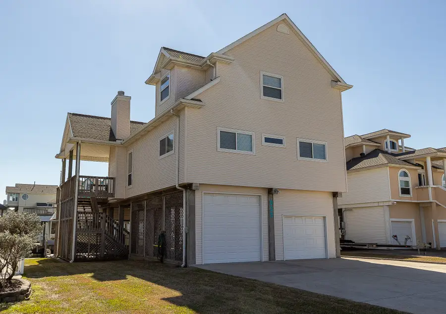 925 Tiki Drive, Tiki Island, TX 77554 - #2