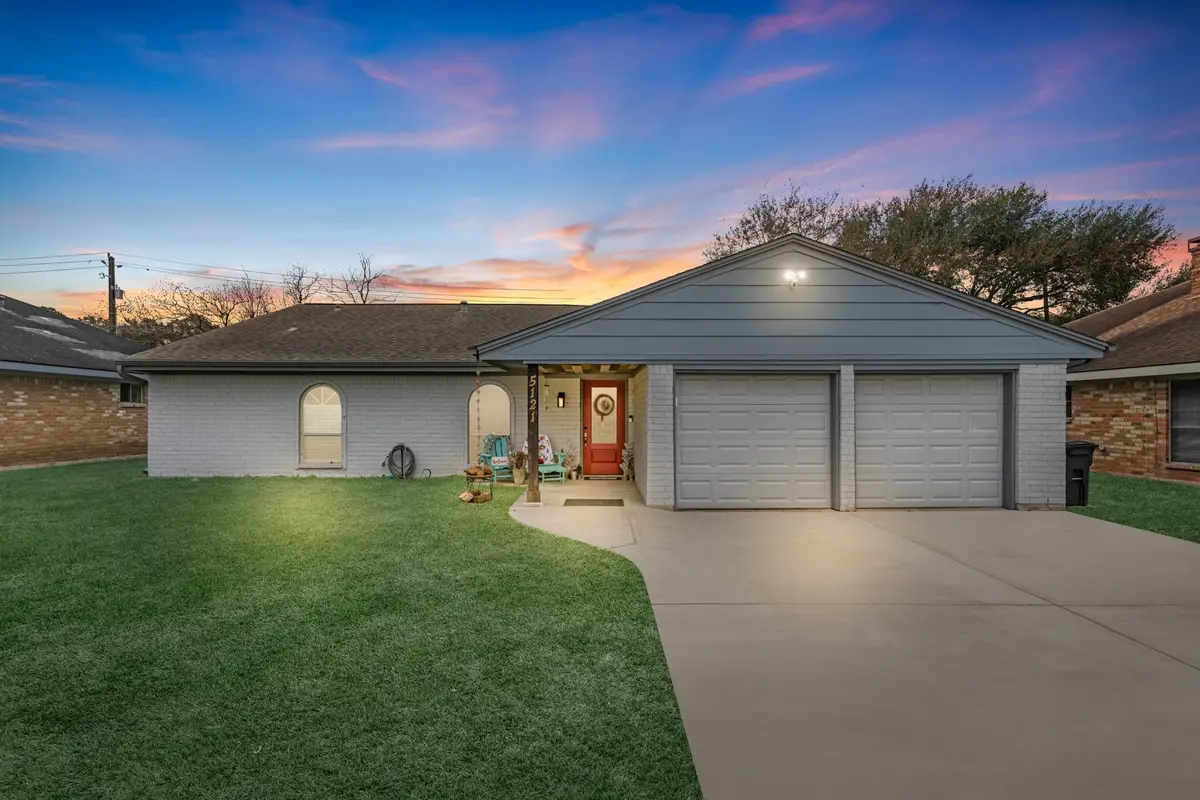 5121 Creekview Drive, La Porte, TX 77571 - Image #1