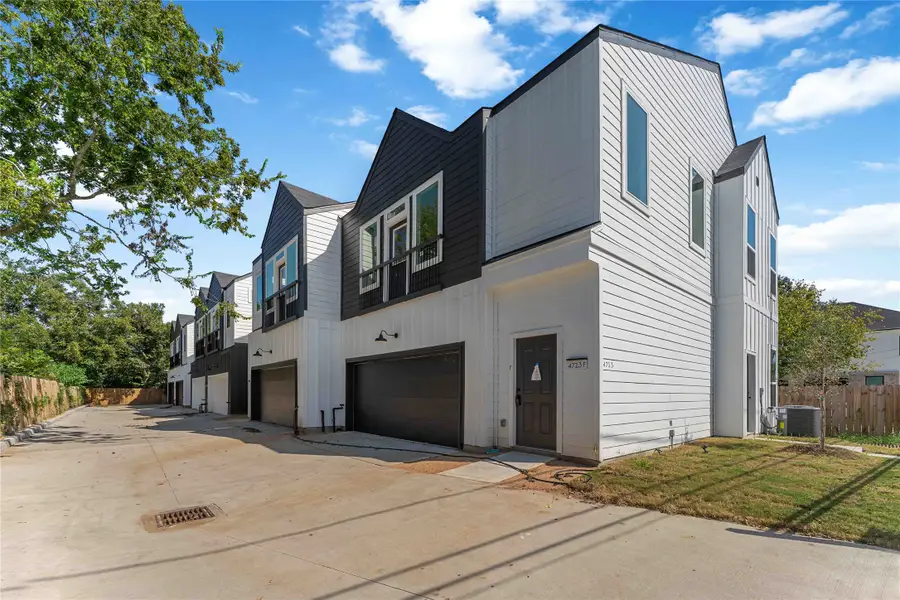 4713 Mallow Street #A/B, Houston, TX 77033 - #3