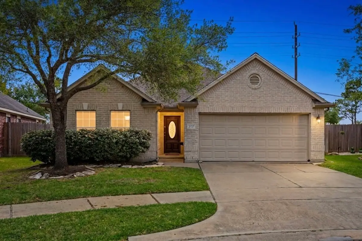 2727 Hidden Landing Drive, Pearland, TX 77584 - #1