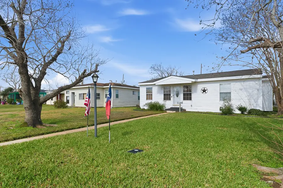 1406 W 6th Street, Freeport, TX 77541 - #2