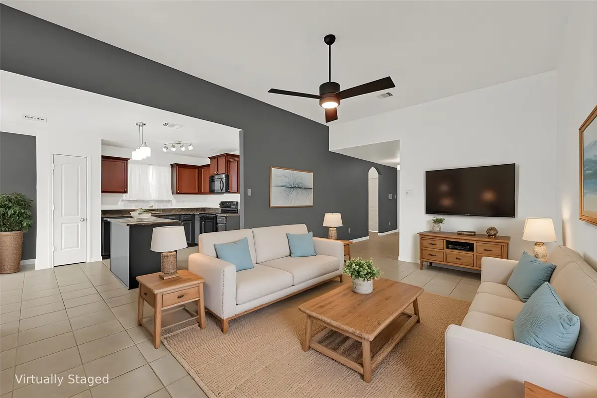 315 Hawks View Drive, La Marque, TX 77568 - Image #1