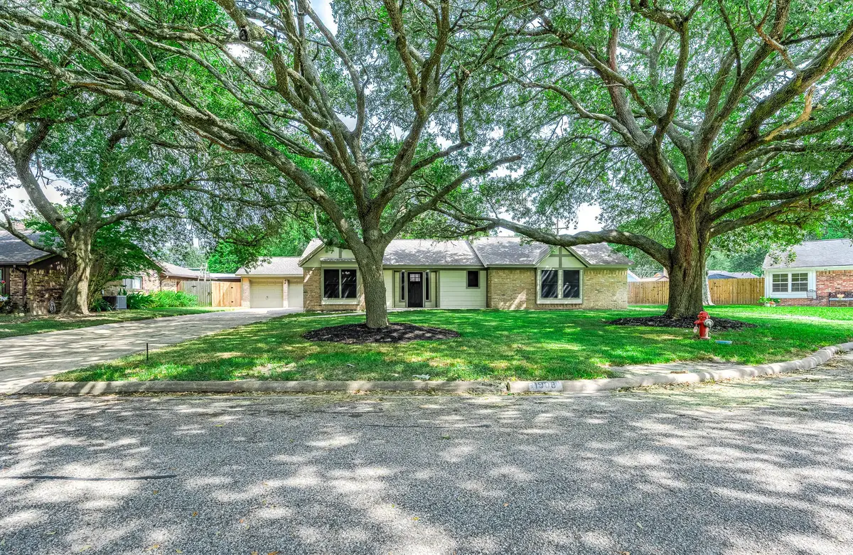 1908 Maxwell Circle, Alvin, TX 77511 - #1