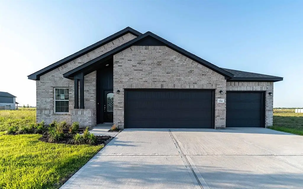 714 Stagecoach Drive, Dayton, TX 77535 - Image #1