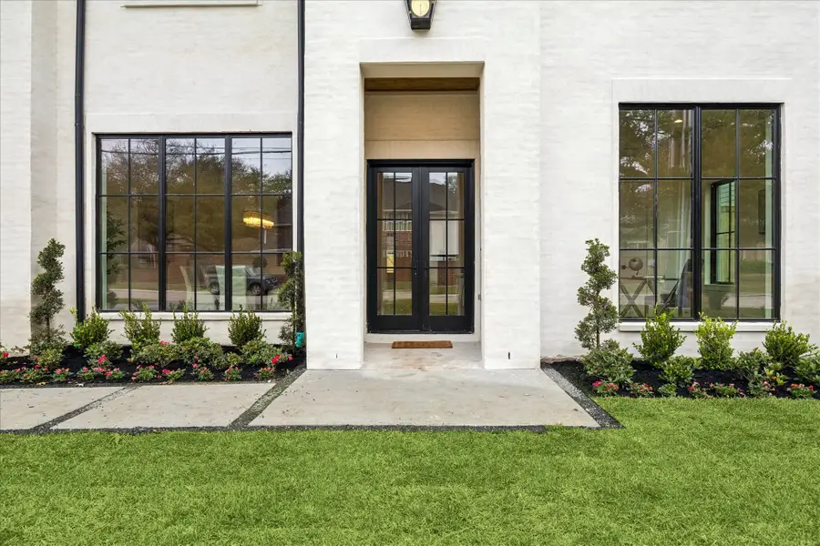 9213 Hilldale Street, Spring Valley Village, TX 77055 - Image #2