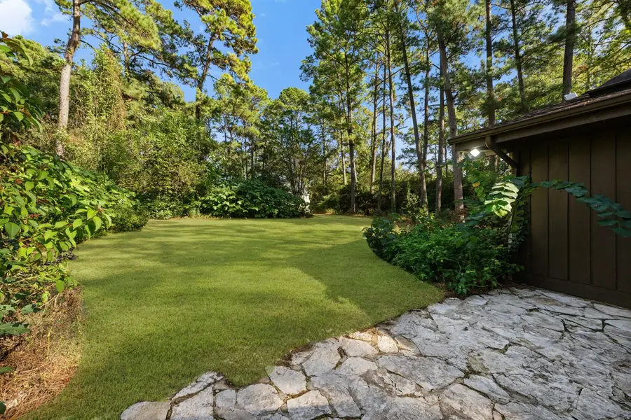 207 Wroxton Drive, Conroe, TX 77304 - Image #3