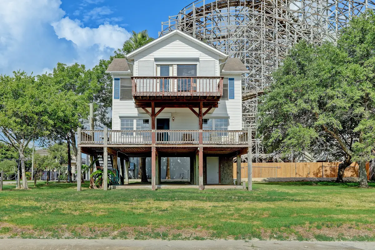 308 Bay Avenue, Kemah, TX 77565 - #1