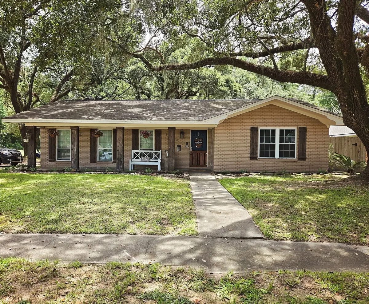 2306 Hollywood Avenue, Liberty, TX 77575 - Image #1