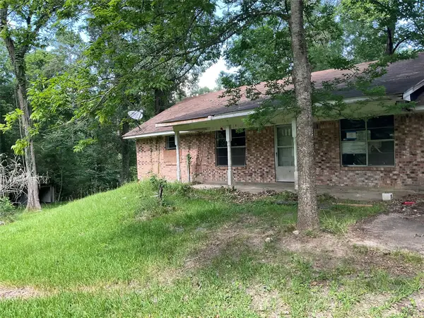 310 Howard, Point Blank, TX 77364
