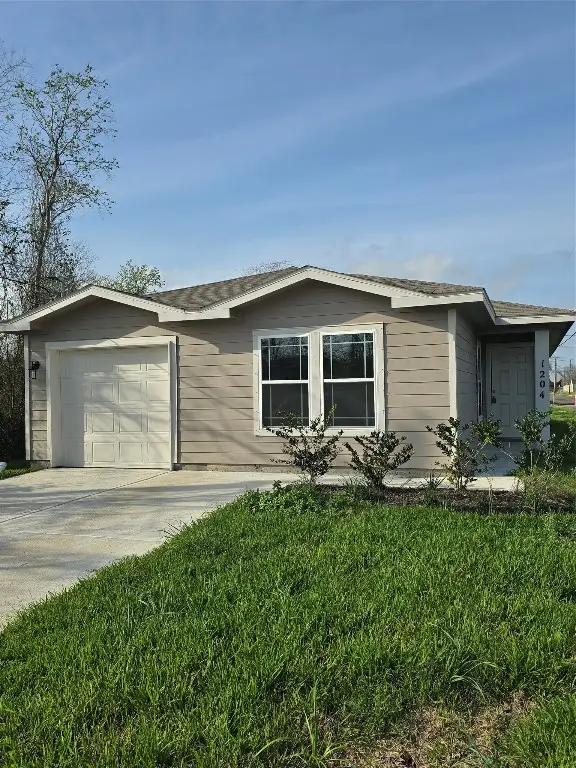 1204 Daniel Street, Baytown, TX 77520 - #1