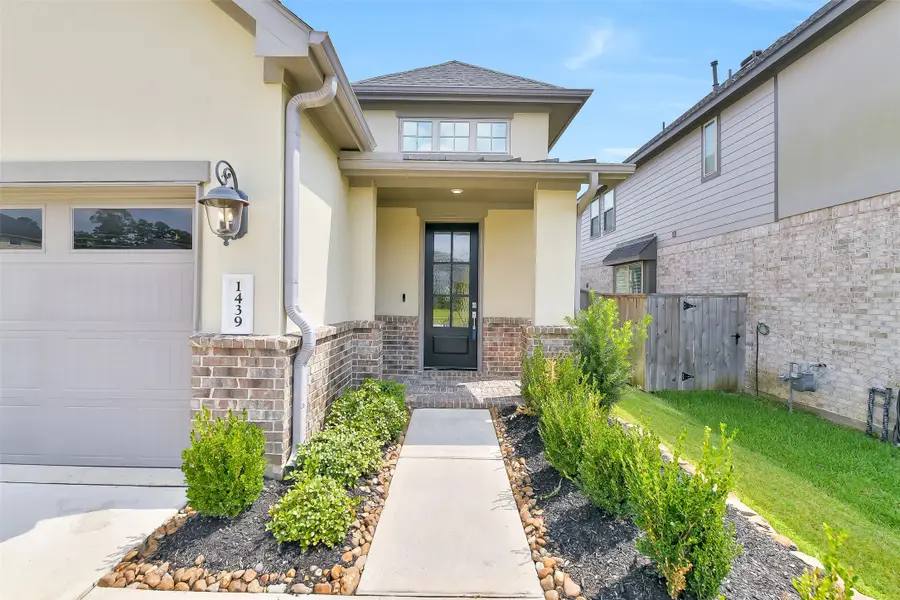 1439 Northwood Bluff Lane, Pinehurst, TX 77362 - Image #2