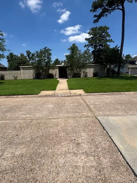 6006 Bermuda Dunes Drive, Houston, TX 77069