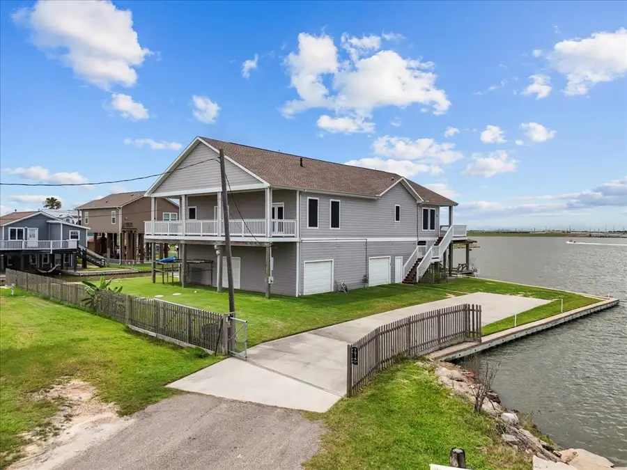 7014 Terrasso Drive, Hitchcock, TX 77563 - Image #3