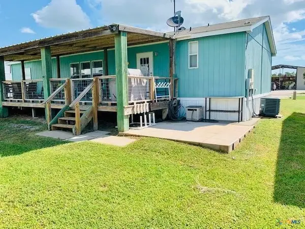 77 Blue Street, Port O Connor, TX 77982