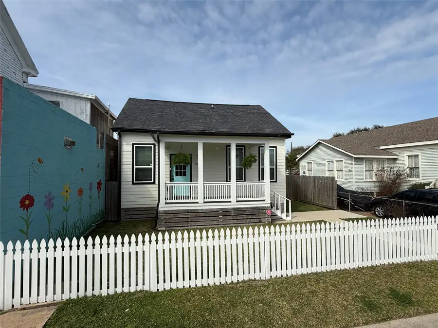 3424 Ursuline Street, Galveston, TX 77550 - #2