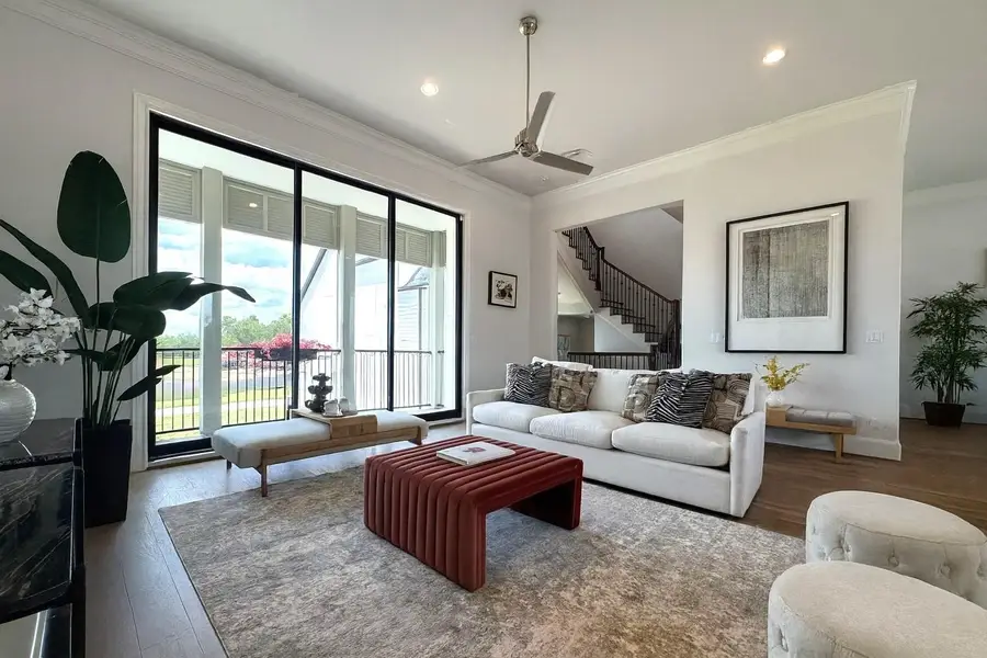 11057 Chatterton Drive, Houston, TX 77043 - Image #3