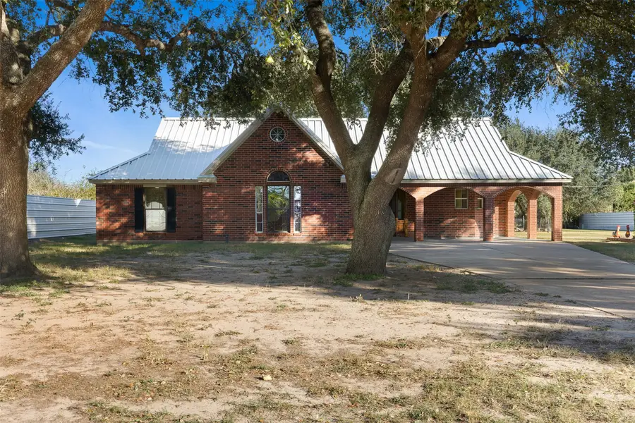 29202 Pueblo Street, Waller, TX 77484 - Image #2