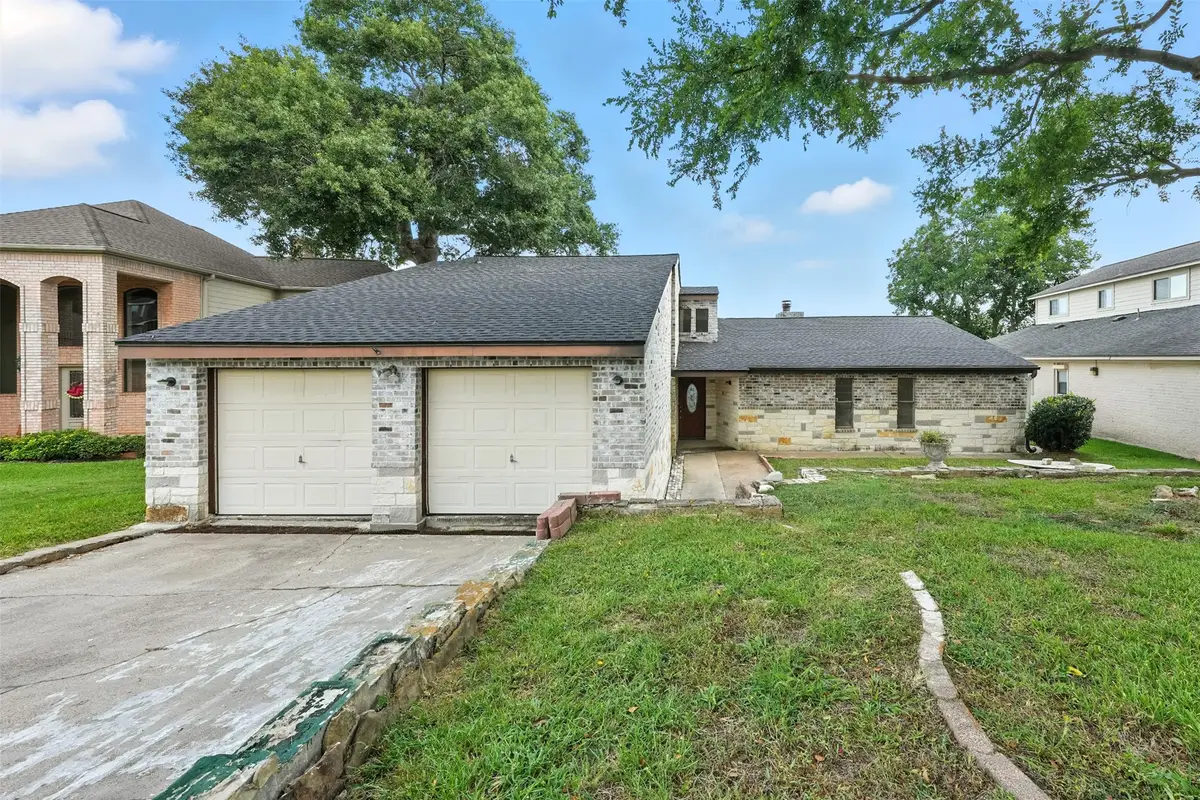 1046 Lake View Drive, Montgomery, TX 77356 - Image #1