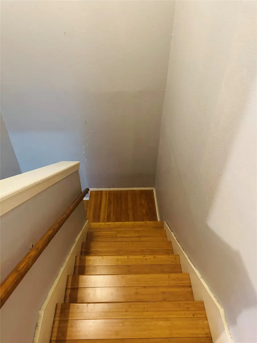 7913 Grove Ridge Dr Drive, Houston, TX 77061 - Image #2