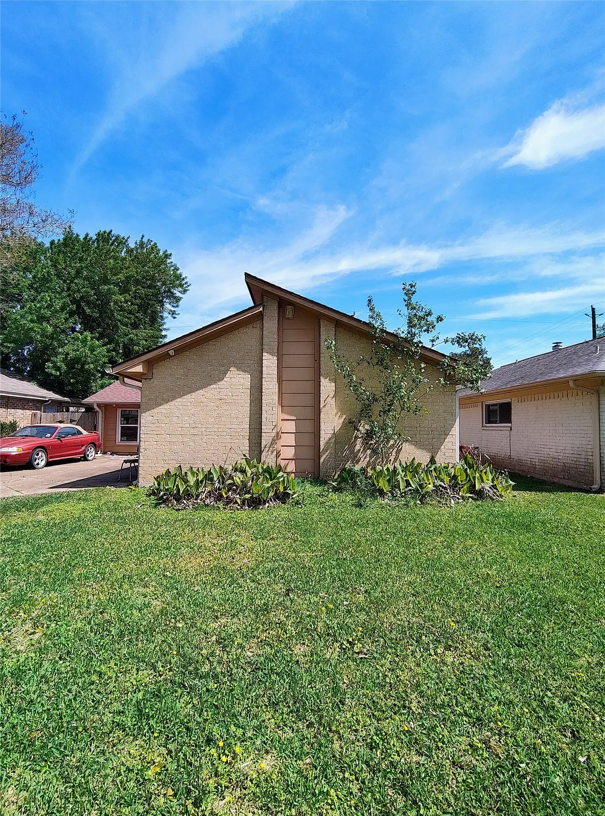 4827 Caroline Street, Seabrook, TX 77586 - #1