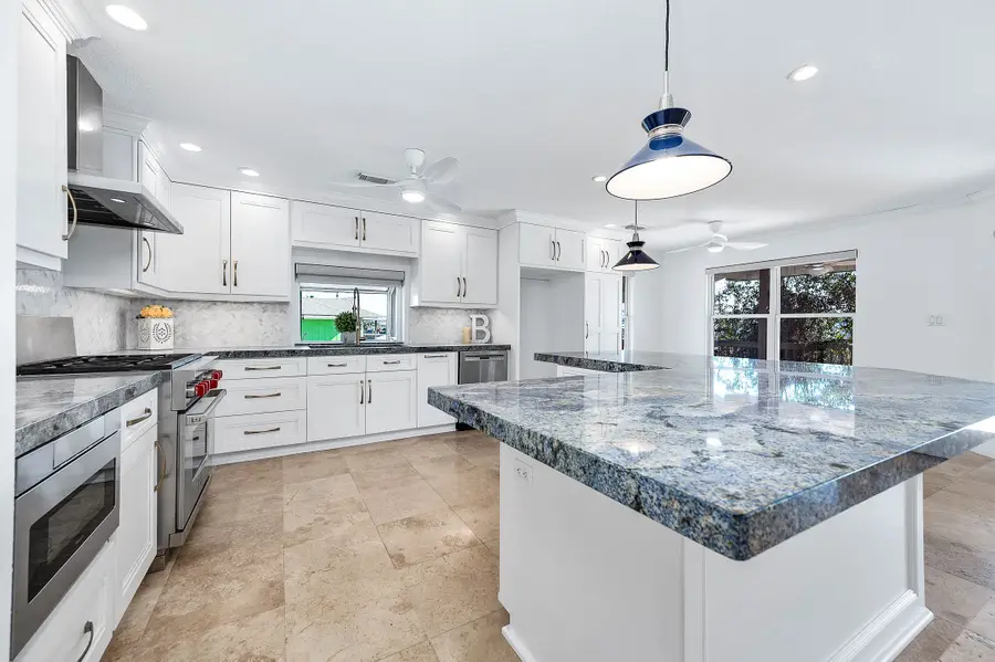 837 Marlin Street, Bayou Vista, TX 77563 - #2