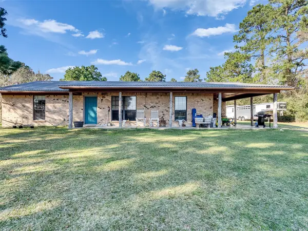 57 County Road 2296, Cleveland, TX 77327