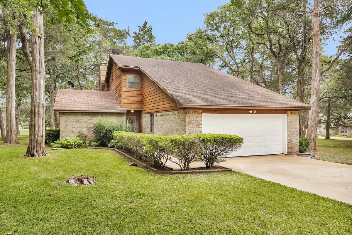 105 Seminole Drive, New Ulm, TX 78950 - #1