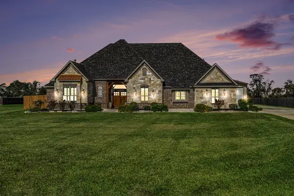 4527 Majestic Drive, Baytown, TX 77523