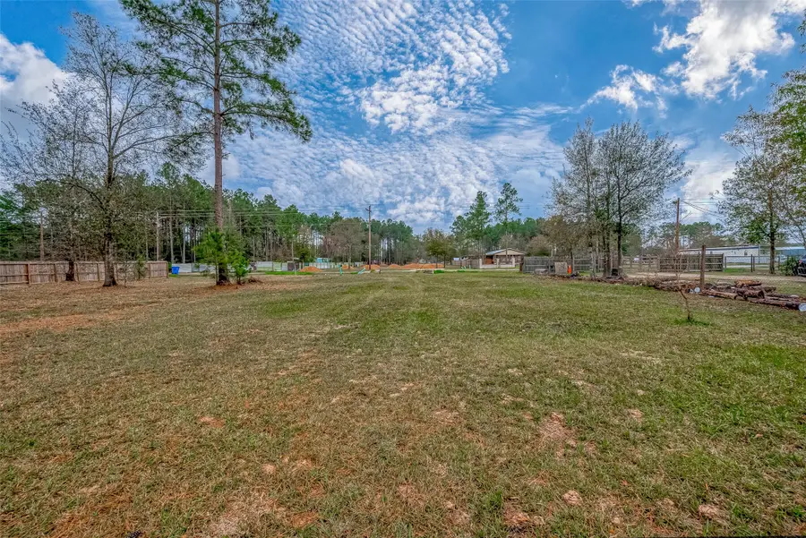 1528 County Road 5017, Cleveland, TX 77327 - Image #2