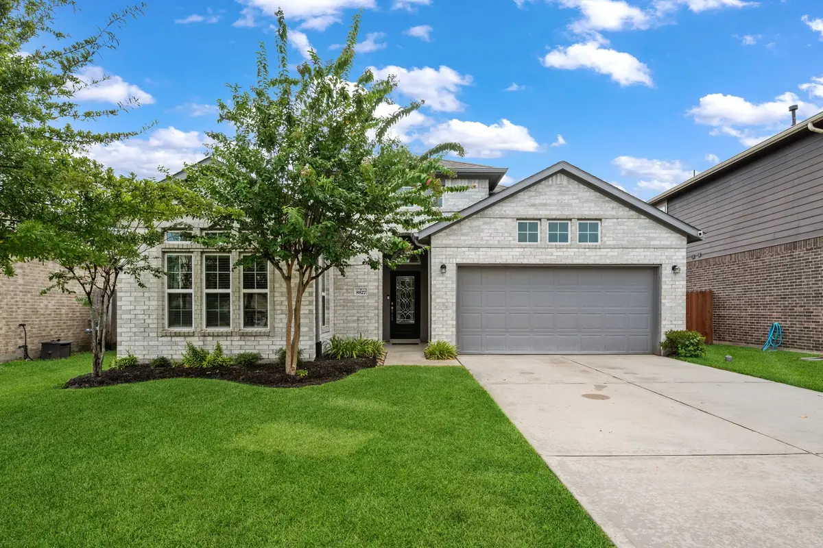 8827 W Crescent Lake Circle, Baytown, TX 77521 - #1
