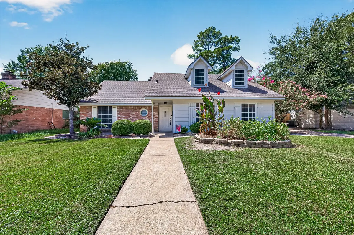 8215 Schaffer Ln, Houston, TX 77070 - #1