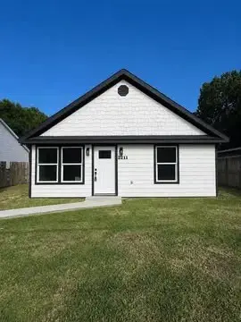 2211 Avenue C, Nederland, TX 77627