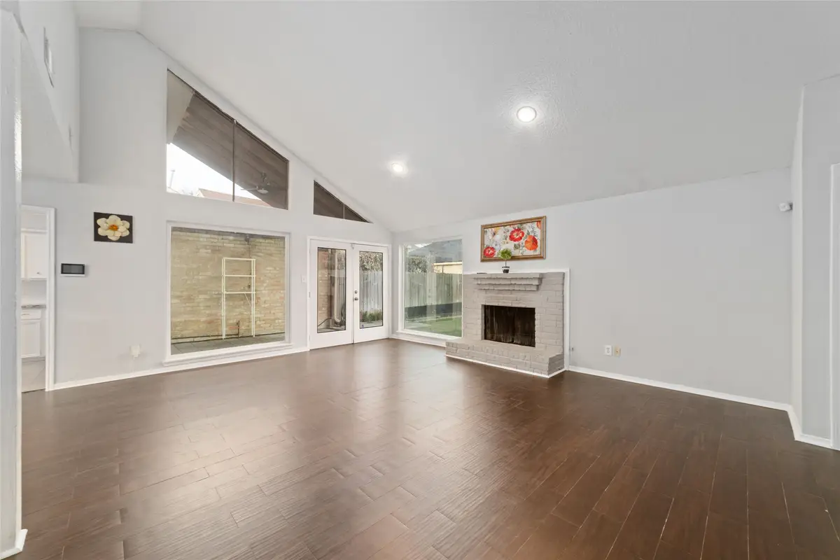 7107 Plaza Del Sol Drive, Houston, TX 77083 - Image #1