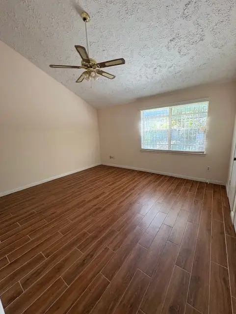10913 Bexley Drive #913, Houston, TX 77099 - Image #3