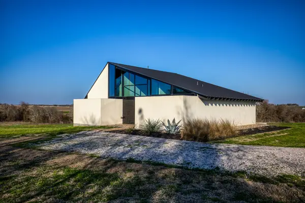 1905 Century Farms Road, Burton, TX 77835