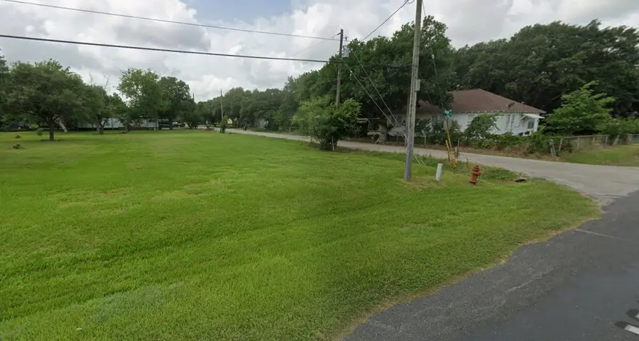 921 W Fifth Street Street, El Campo, TX 77437 - #2