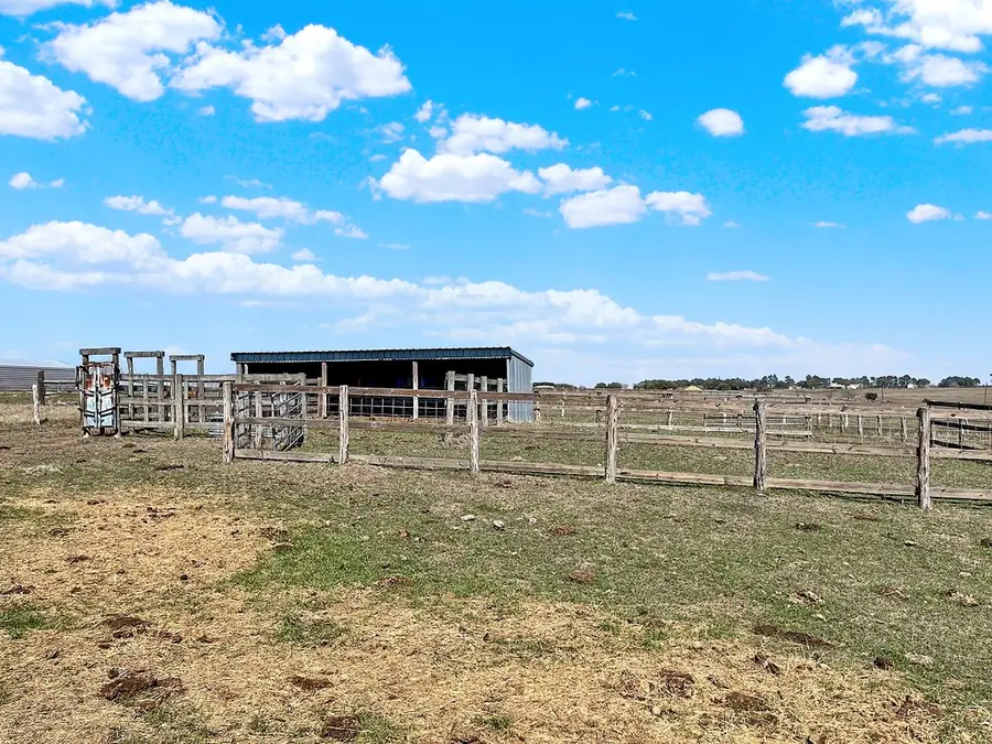 6446 Mensik Road, Schulenburg, TX 78956 - #3