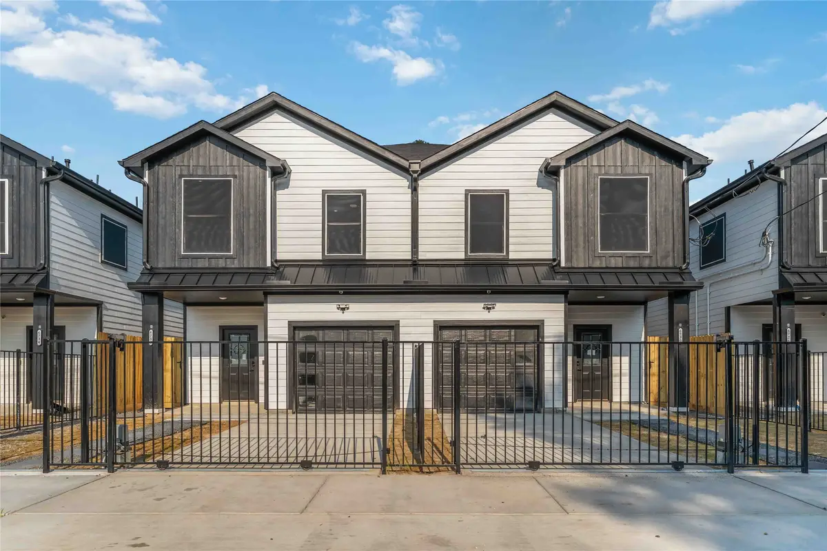 6730 Paris Street #A/B, Houston, TX 77021 - #1