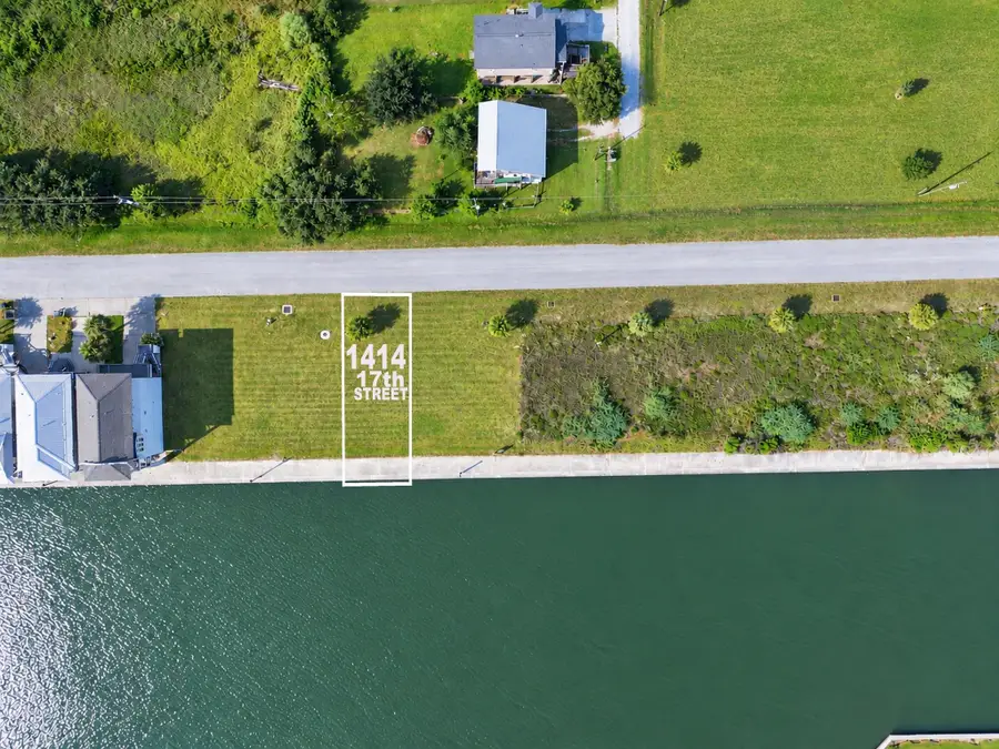 1414 17th Street, Port Bolivar, TX 77650 - #2