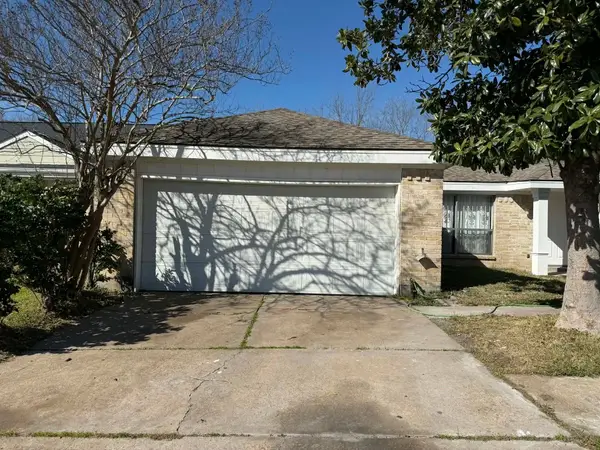 6534 Briar Glade Drive, Houston, TX 77072