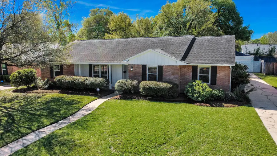 10719 Burgoyne Road, Houston, TX 77042 - #2