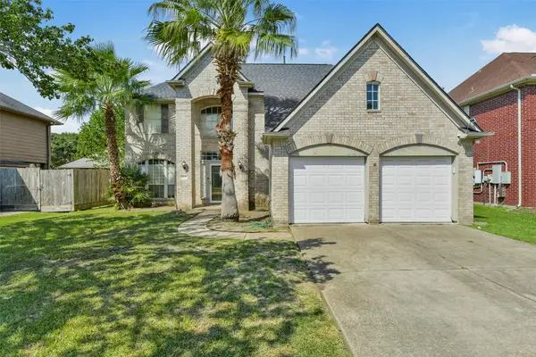 11003 Pinewood Court, La Porte, TX 77571