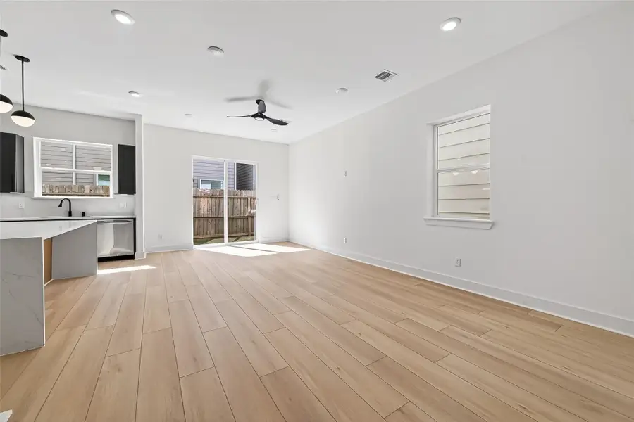 951 Highland Light Lane, Houston, TX 77091 - #3