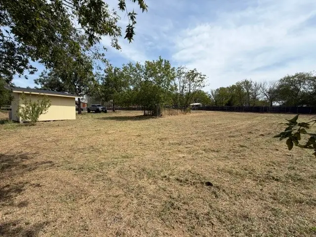 707 W Madison Street, Elgin, TX 78621 - #1