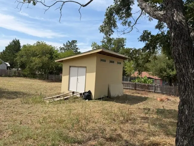 707 W Madison Street, Elgin, TX 78621 - #2