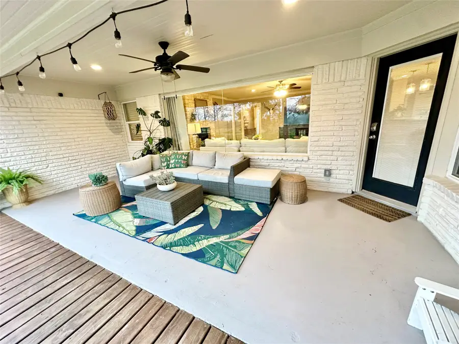 510 N Shadowbend Avenue, Friendswood, TX 77546 - #3