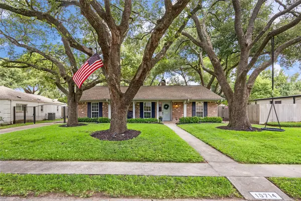 10714 Piping Rock Lane, Houston, TX 77042