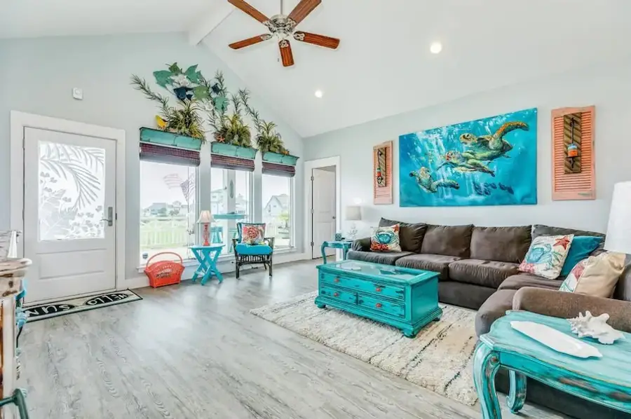 2296 E Crab Street, Crystal Beach, TX 77650 - Image #3