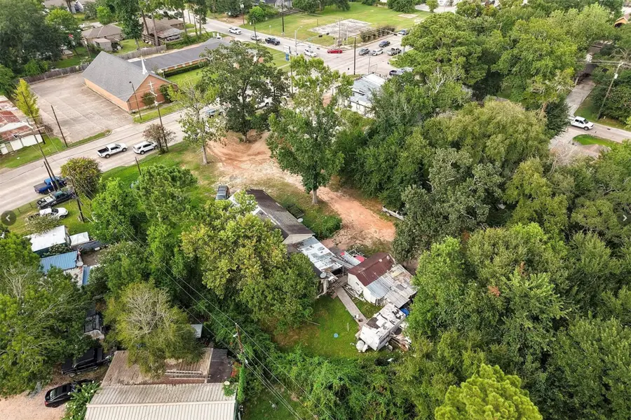425 Silverdale Dr, Conroe, TX 77301 - #2