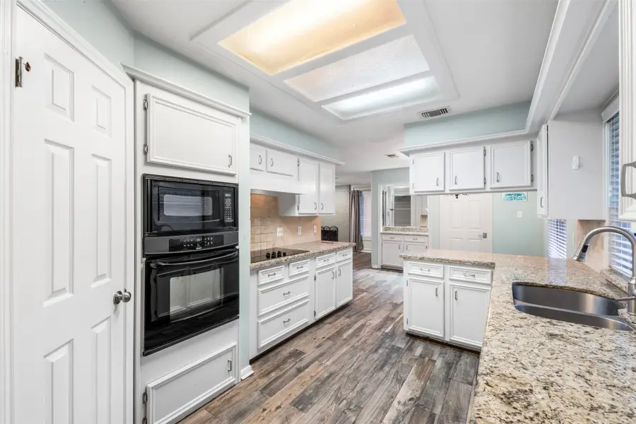 3922 Valley Haven Drive, Kingwood, TX 77339 - Image #3